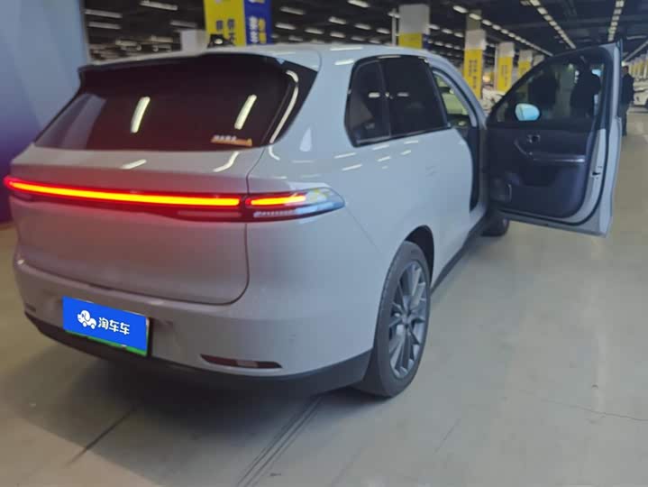 Фото 3 - Leapmotor C10