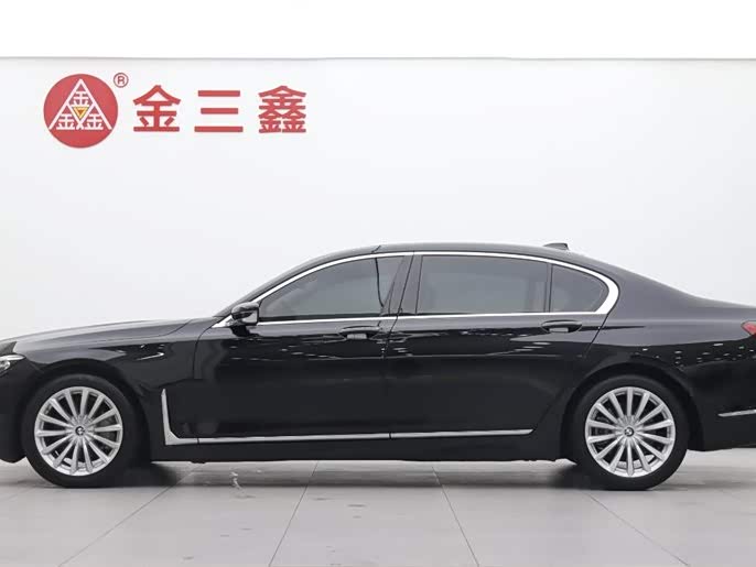 Фото 3 - BMW 7 Series