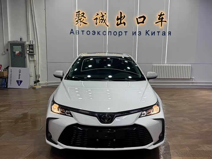 Фото 2 - Toyota Corolla