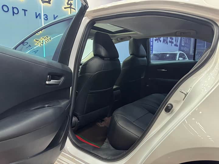 Фото 6 - Toyota Corolla