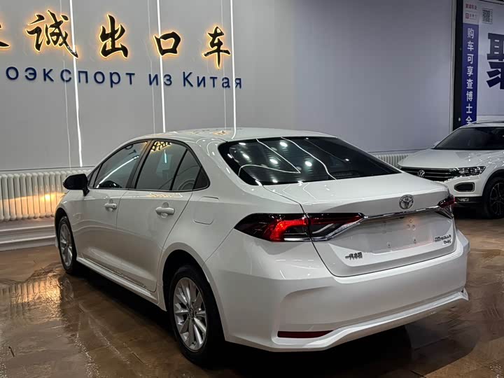 Фото 7 - Toyota Corolla