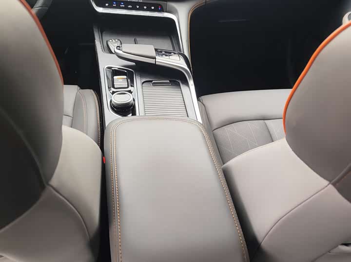 Фото 8 - Changan UNI-T