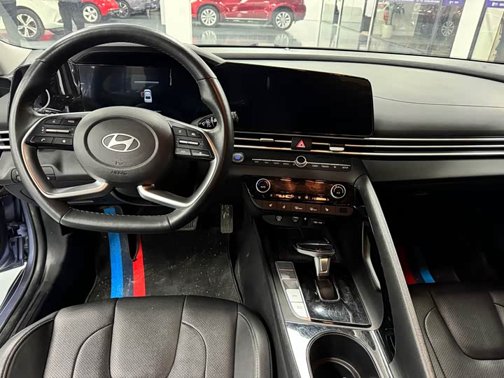 Фото 8 - Hyundai Elantra N line