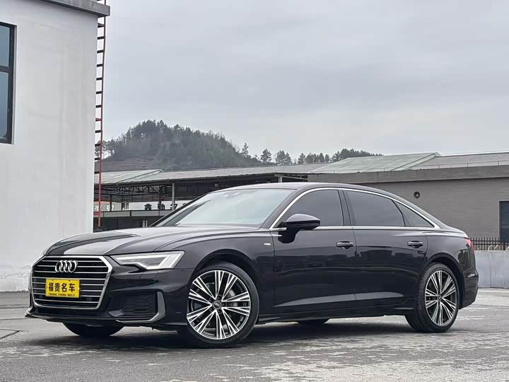 Фото 1 - Audi A6L
