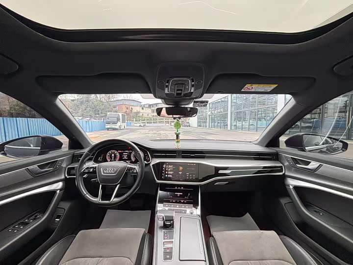 Фото 5 - Audi A6L