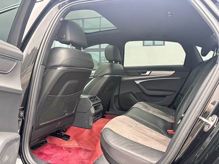 Фото 7 - Audi A6L