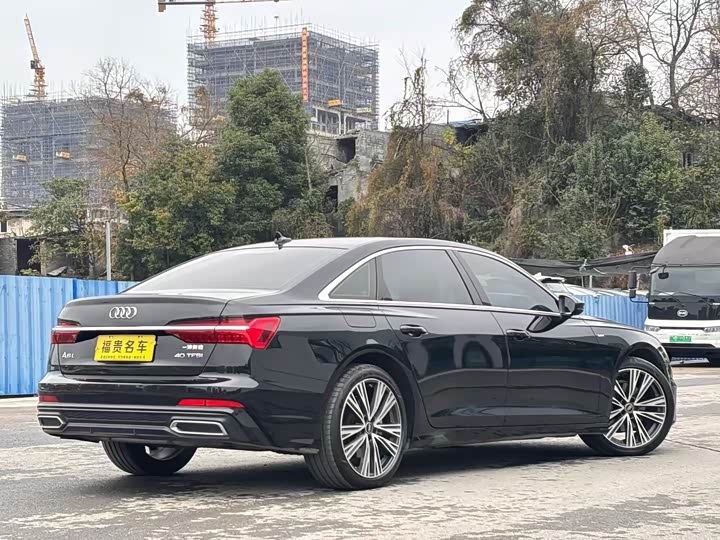 Фото 9 - Audi A6L