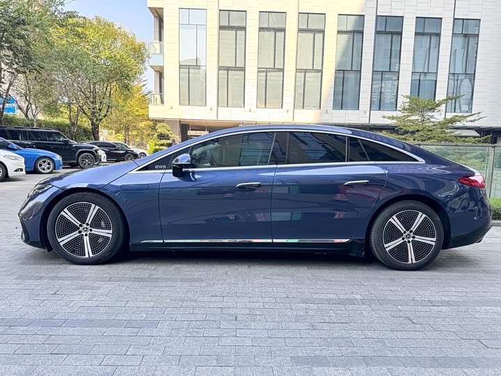 Фото 7 - Mercedes-Benz EQS