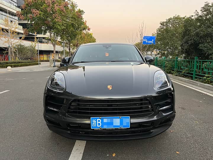 Фото 2 - Porsche Macan