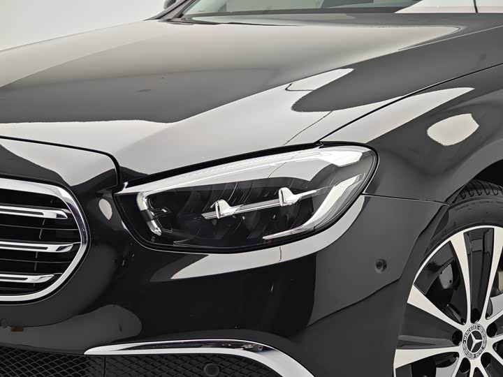 Фото 9 - Mercedes-Benz E-Class Hybrid