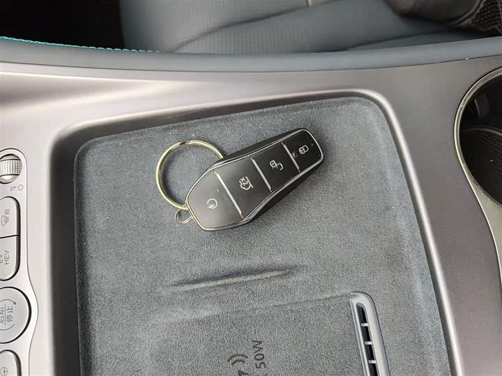 Фото 9 - BYD Sea Lion 07 DM-i Hybrid