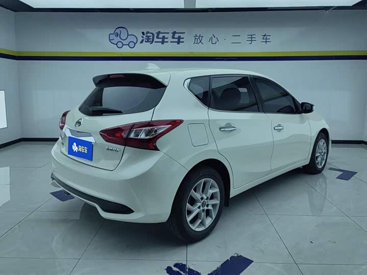 Фото 3 - Nissan Tiida