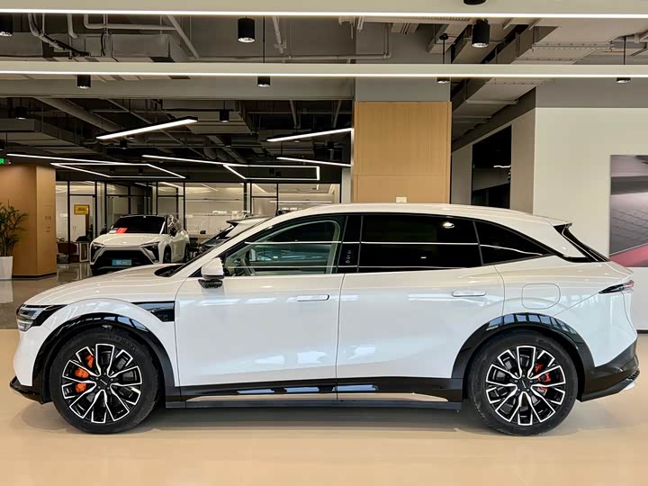 Фото 4 - Zeekr 7X