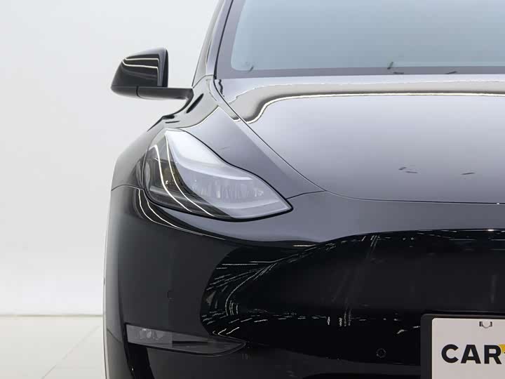Фото 9 - Tesla Model Y