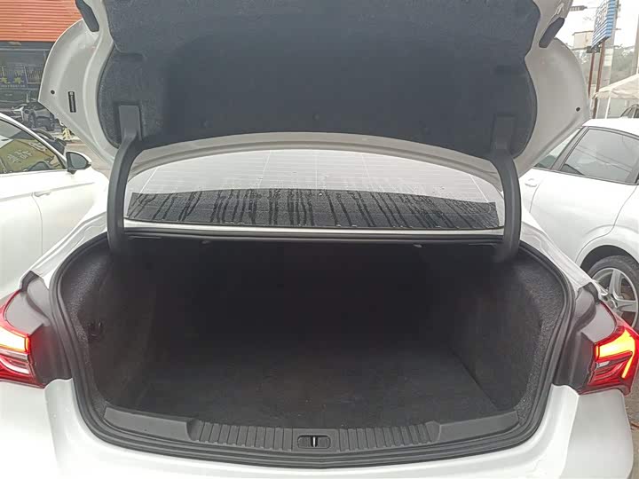 Фото 9 - Buick Verano