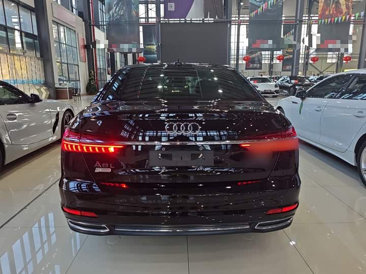 Фото 6 - Audi A6L