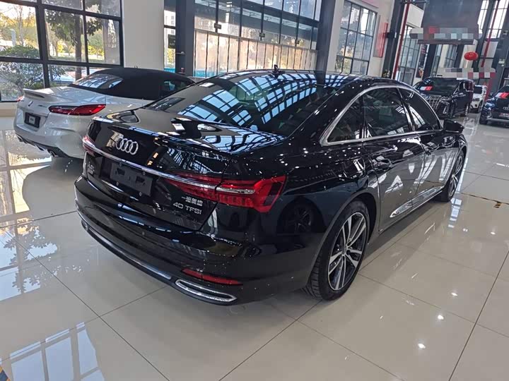 Фото 7 - Audi A6L