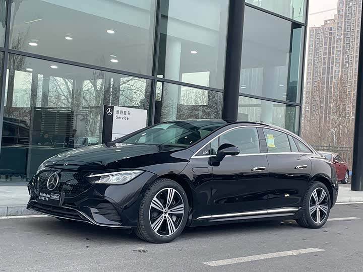 Фото 1 - Mercedes-Benz EQE