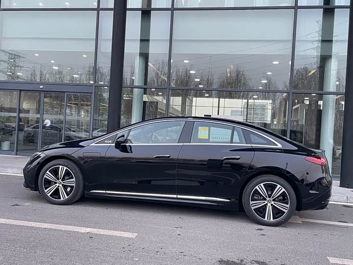 Фото 3 - Mercedes-Benz EQE