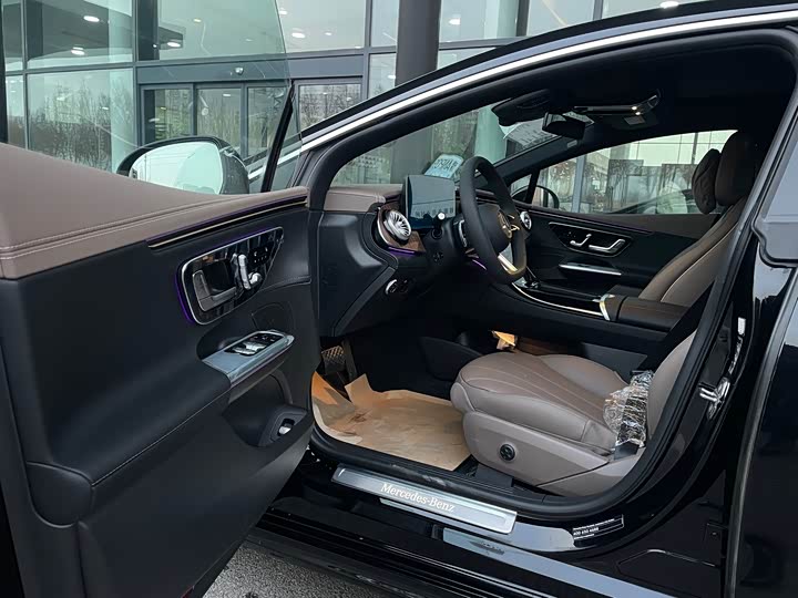 Фото 6 - Mercedes-Benz EQE