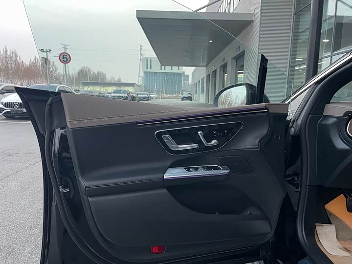 Фото 7 - Mercedes-Benz EQE