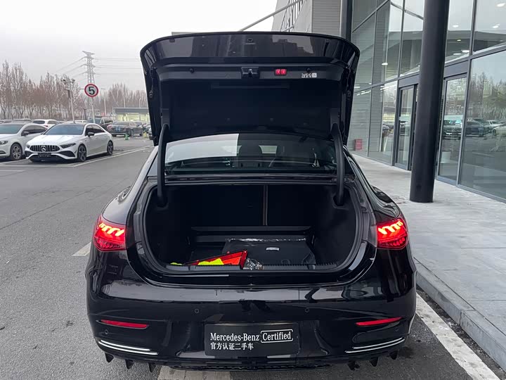 Фото 9 - Mercedes-Benz EQE