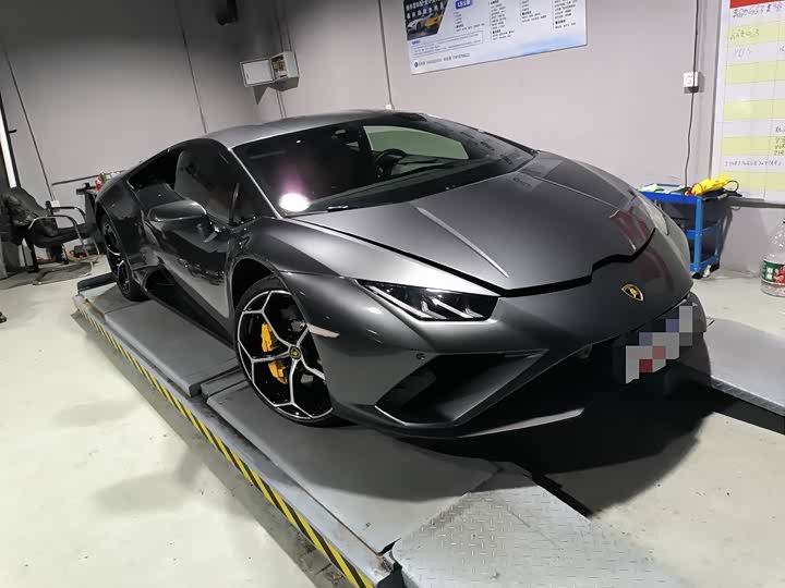 Фото 1 - Lamborghini Huracán