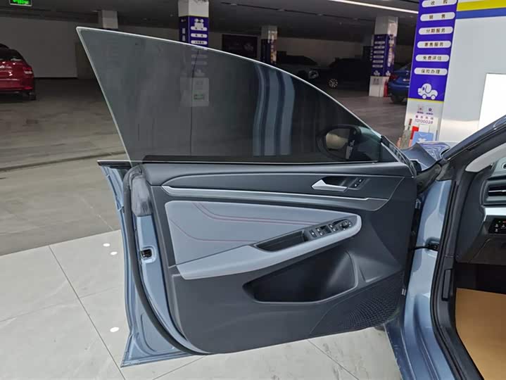 Фото 7 - Volkswagen Lamando L