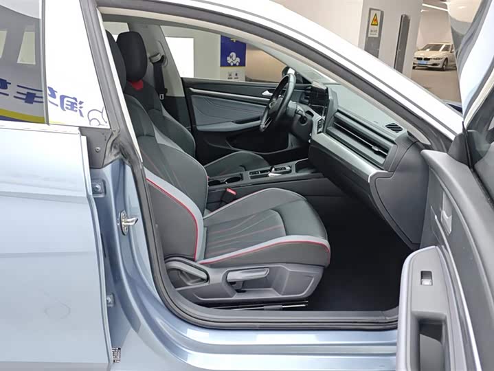 Фото 8 - Volkswagen Lamando L