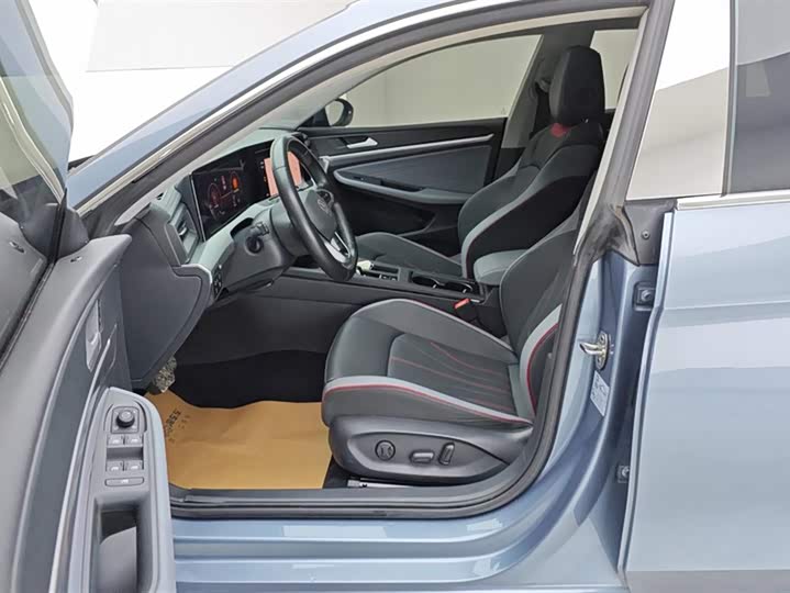 Фото 9 - Volkswagen Lamando L