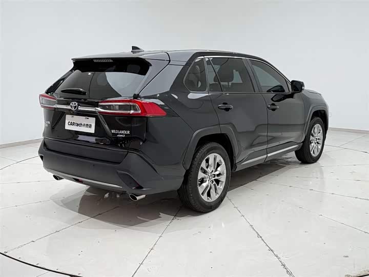 Фото 8 - Toyota Wildlander