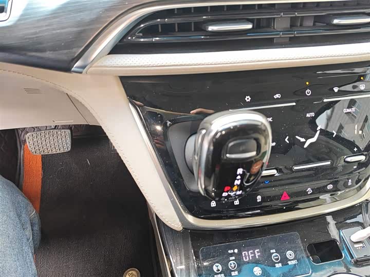 Фото 7 - Buick GL8 ES