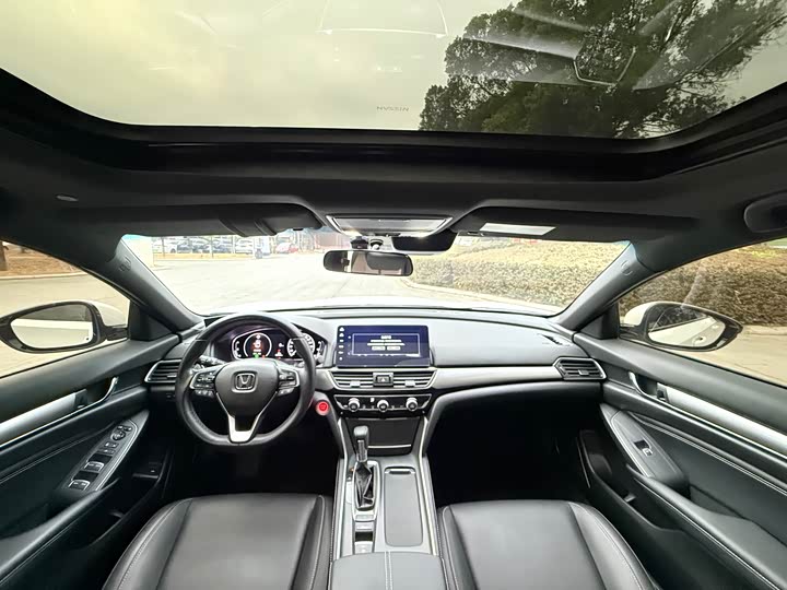 Фото 9 - Honda Inspire