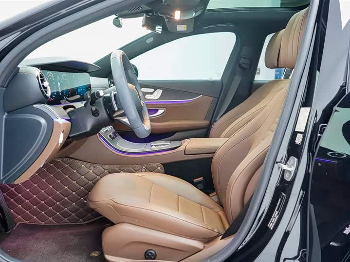 Фото 5 - Mercedes-Benz E-Class