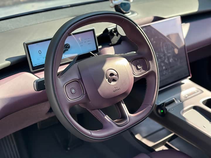 Фото 8 - Nio ET5T