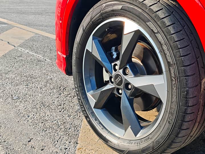 Фото 4 - Audi Q3