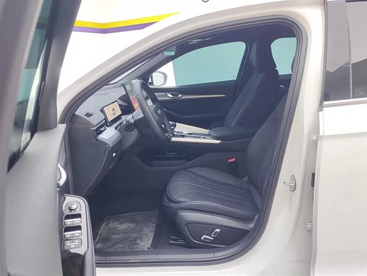 Photo 9 - Geely Preface