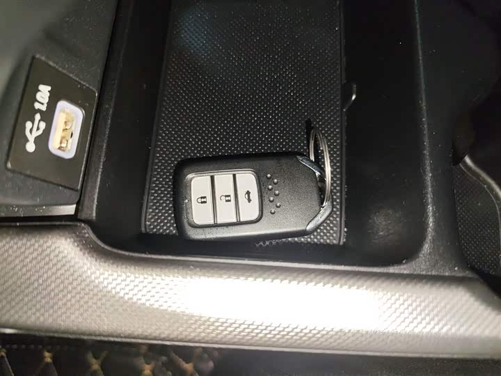 Фото 9 - Honda CR-V