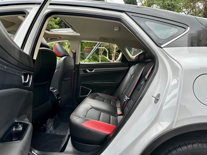 Фото 8 - Geely Emgrand GS