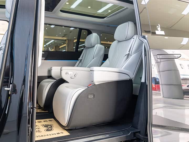 Фото 6 - XPeng X9