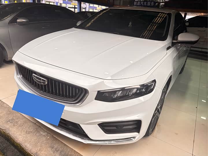 Фото 1 - Geely Preface