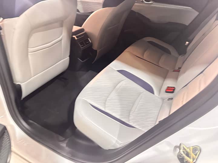 Фото 5 - Geely Preface