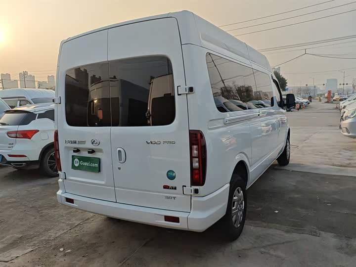 Фото 7 - Maxus V80