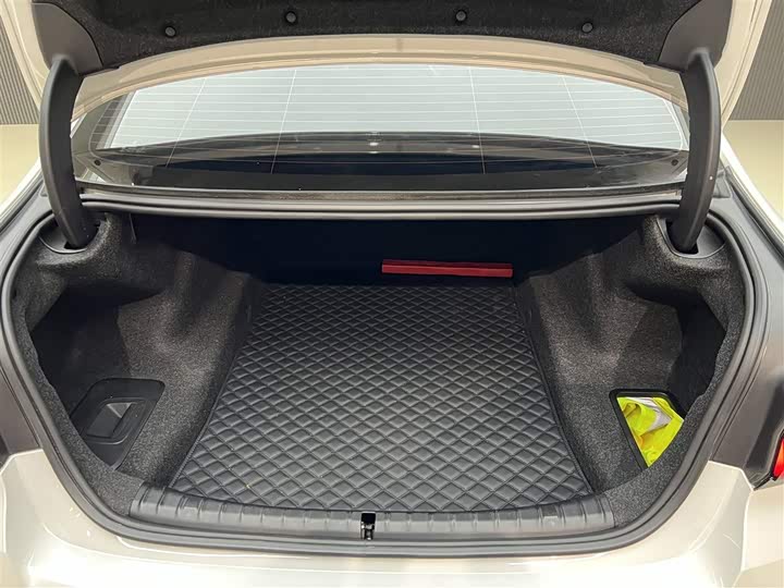 Фото 6 - BMW 5 Series