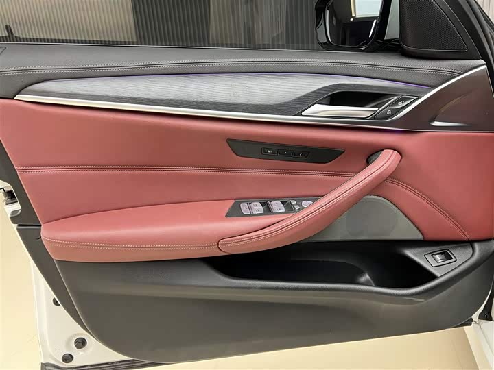 Фото 8 - BMW 5 Series