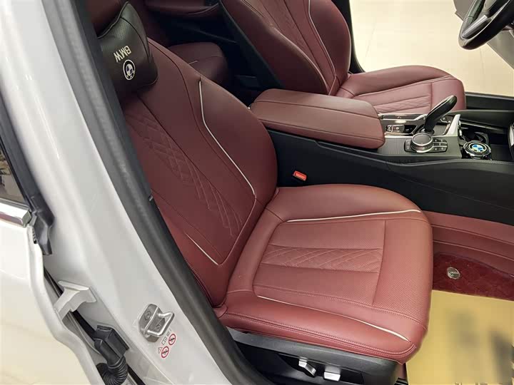 Фото 9 - BMW 5 Series