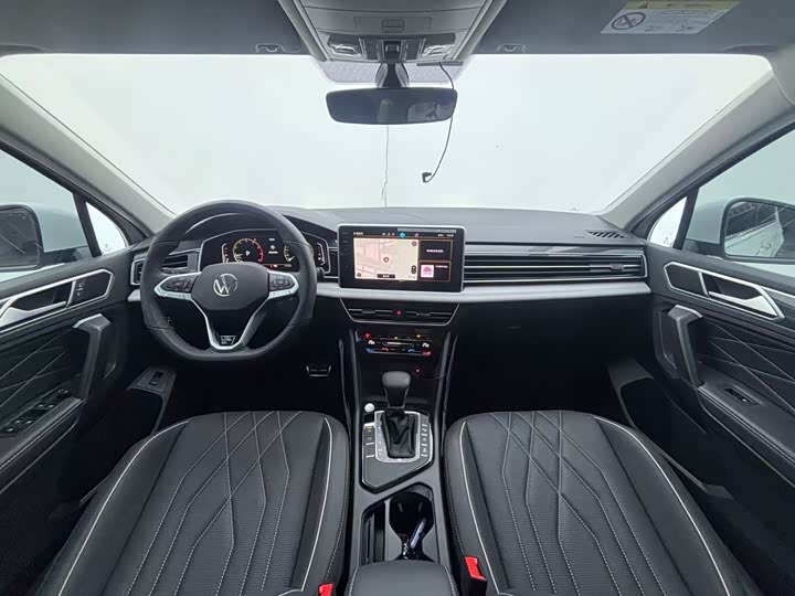 Фото 7 - Volkswagen Tiguan L Pro