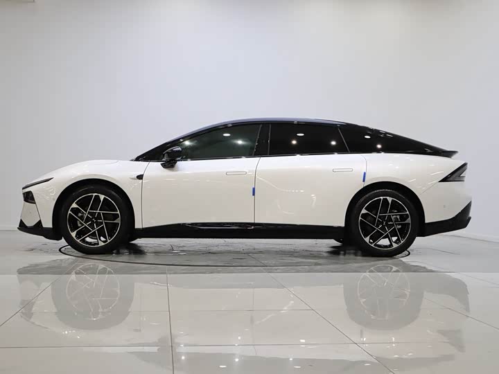 Фото 3 - XPeng F57