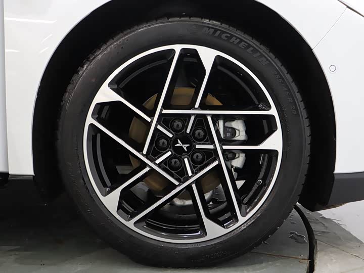 Фото 6 - XPeng F57