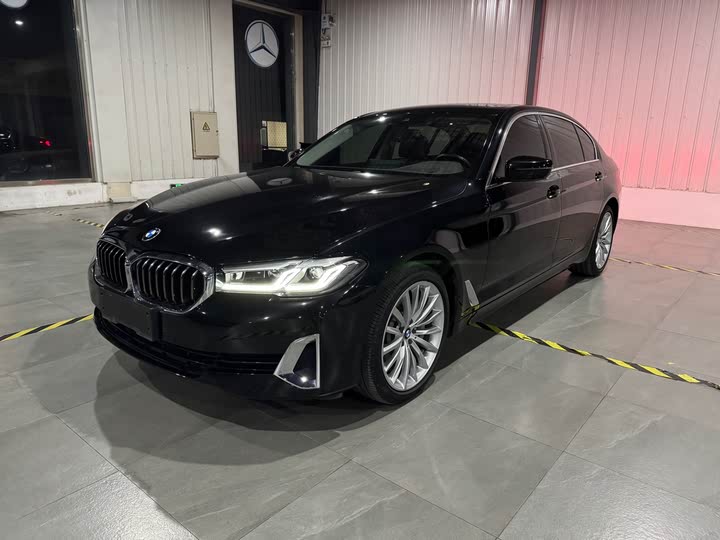 Фото 1 - BMW 5 Series